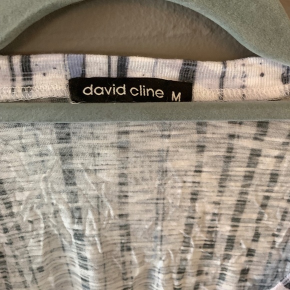 David Cline V neck purple white & silver top size M - Picture 4 of 4